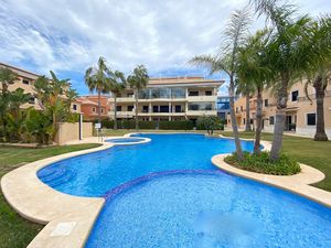 Appartement de 3 chambres au rez-de-chaussée à vendre à Javea