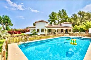 4 bedroom Villa to rent in Javea for long term