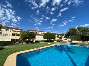 2 Bedroom beach apartment for sale in Javea