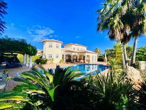 Fabuleuse villa de 4 chambres à vendre à Javea