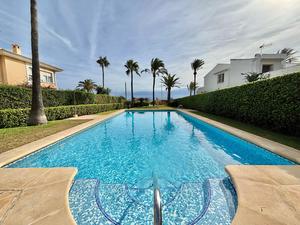 Frontline townhouse for winter rental Javea