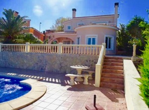 Moderne villa te koop in Gata de Gorgos