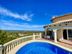 Villa avec vue magnifique sur la mer à vendre à La Sella