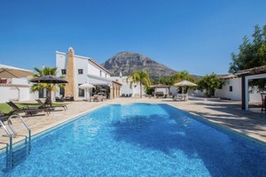 Modern villa to rent for winter in Javea