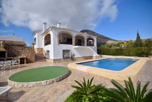 Family villa for long term rental Javea Montgo.