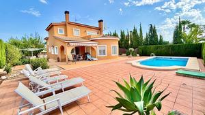3 bedroom Villa for sale in Gata de Gorgos