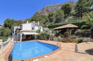 Villa for sale in Montgo of Javea.