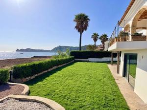 Frontline luxury property for winter rental Javea