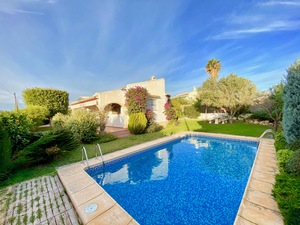 Villa en venta en Javea cerca de la zona de playa