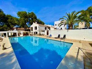 Grote ruime villa te koop in Javea
