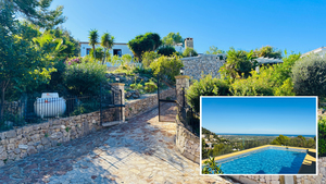 Villa with large plot for sale in La Sella