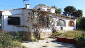 Bargain villa for sale in Javea