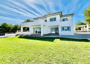 Luxury villa for sale in Javea with sea view