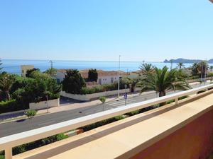 Apartment with sea view for long term rent in Javea