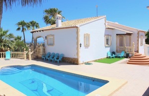 Family villa to let Javea.