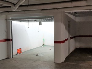 Closed and secure Garage near Javea port