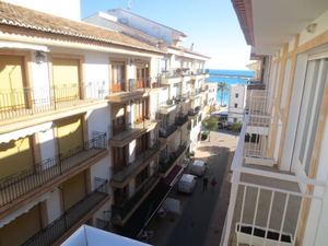 Apartamento sin muebles para alquiler anual.