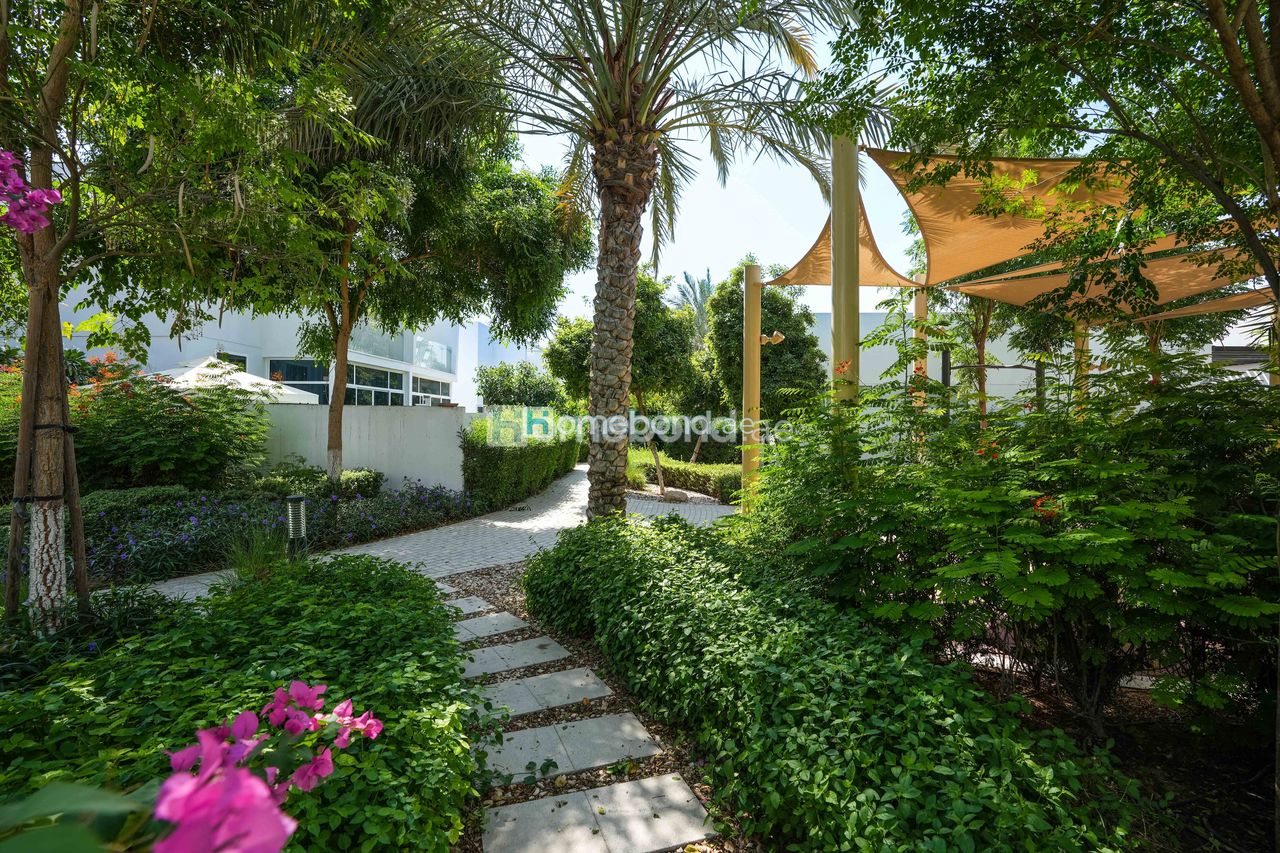 3 bedroom Townhouse for sale in Mudon