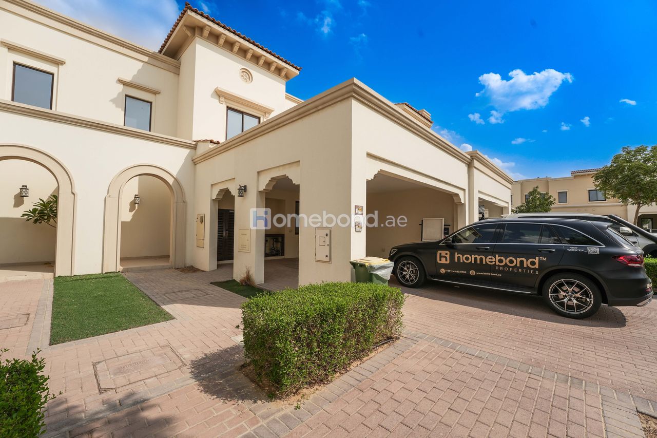 3 bedroom Villa for sale in Reem
