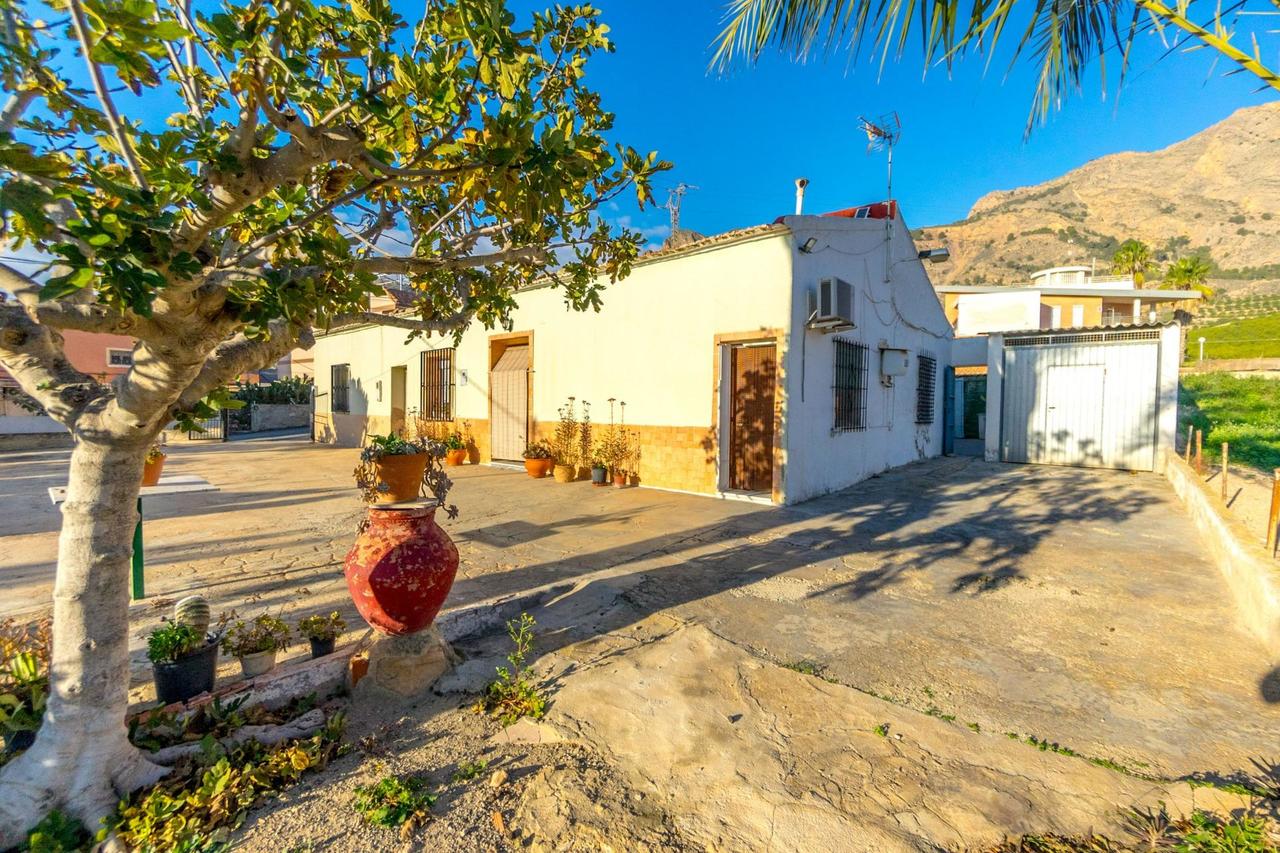 4 bedroom Villa for sale in Orihuela