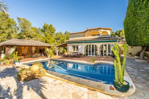 6 Slaapkamer Villa te koop in Javea