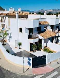 3 bedroom Townhouse for sale in Cox