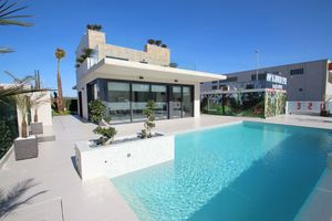 4 bedroom Villa for sale in San Miguel de Salinas