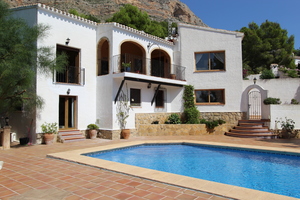Casa de 6 dormitorios en venta en Javea