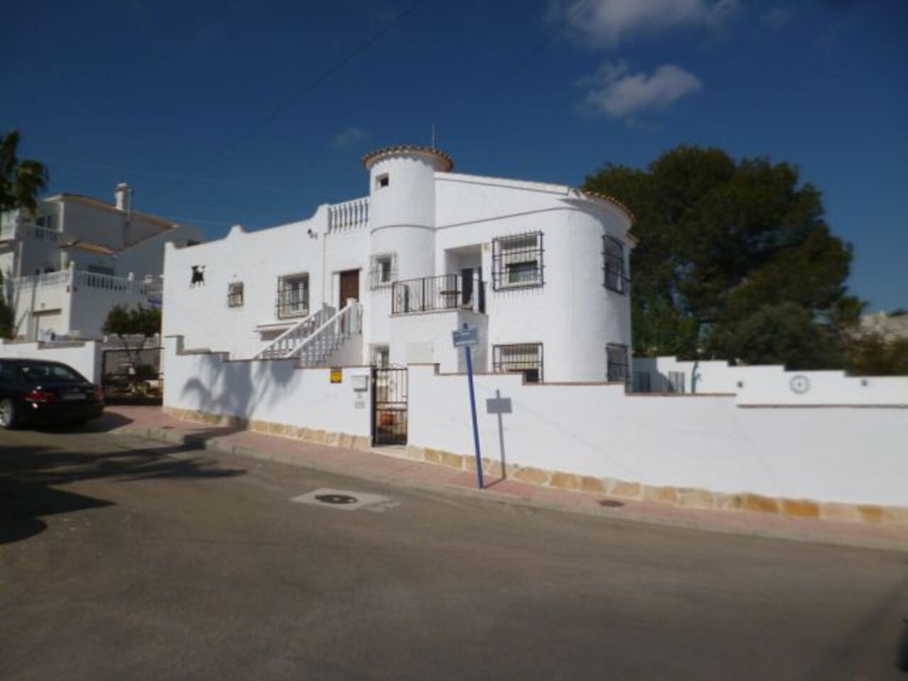 5 bedroom Villa for sale in Villamartin