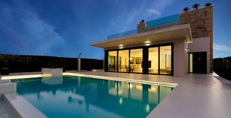 4 schlafzimmer Villa 
zum verkauf in Campoamor