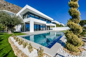 8 bedroom Villa for sale in Finestrat