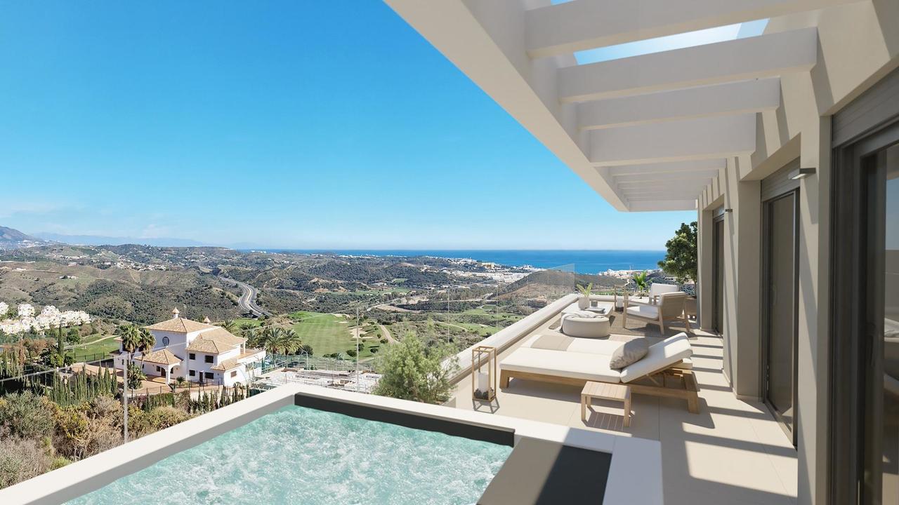 2 bedroom Penthouse for sale in Mijas