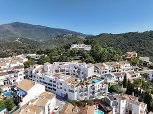 2 bedroom Appartement te koop in Benahavis