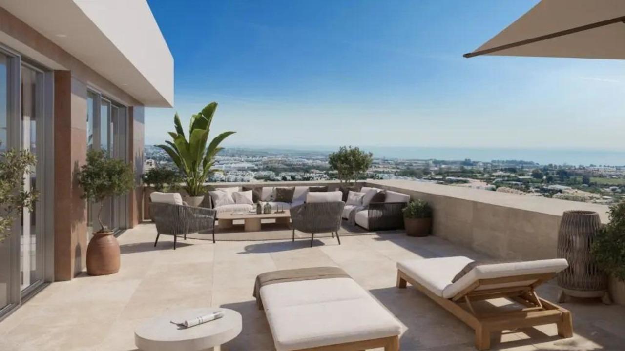 3 bedroom Penthouse for sale in Estepona