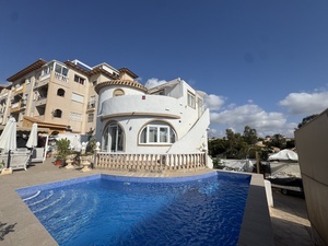 4 bedroom Villa for sale in La Zenia