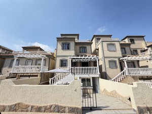 5 slaapkamers Villa te koop in Villamartin