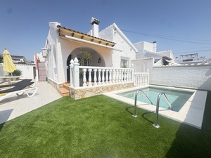 2 slaapkamers Villa te koop in Villamartin