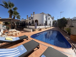 4 bedroom Villa for sale in Algorfa