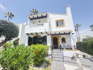 4 slaapkamers Villa te koop in Villamartin