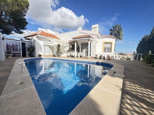 3 bedroom Villa for sale in Villamartin