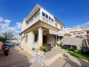 4 bedroom Townhouse for sale in Playa Flamenca