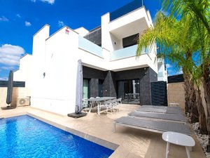 3 bedroom Villa for sale in Benijofar