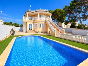 5 bedroom Villa for sale in Campoamor