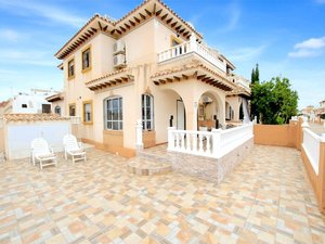 3 slaapkamers Geschakelde woning te koop in Cabo Roig