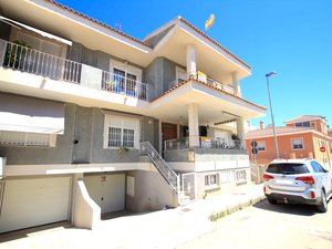 3 slaapkamers Geschakelde woning te koop in Los Palacios