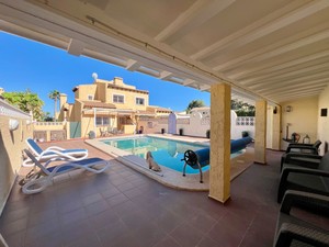 5 slaapkamer Villa te koop in La Nucia