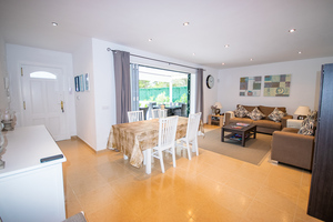 4 bedroom 4 bathroom detached villa with pool in Menorca