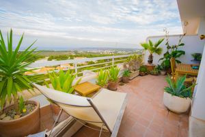2 bedroom apartment in Coves Noves, Menorca with sea views