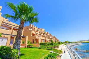 2 bedroom apartment on a golf course in Murcia