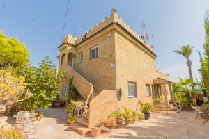 Luxury 2 family villa, with wonderful character in Lomas Campoamor